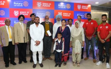 Kings XI Punjab and Rotary Club Chandigarh give Rs.25 lakh to 5 families of martyrs from Punjab and Himachal Pradesh.